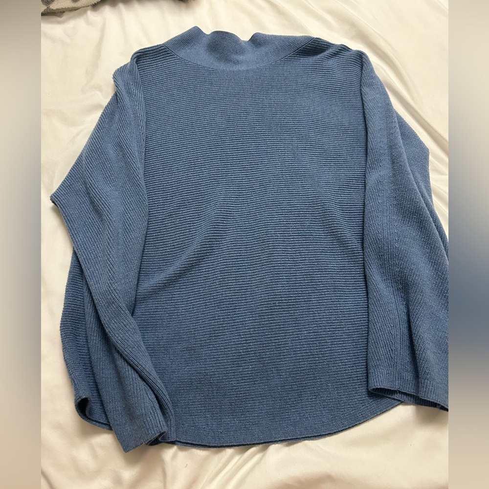 Lululemon sweater